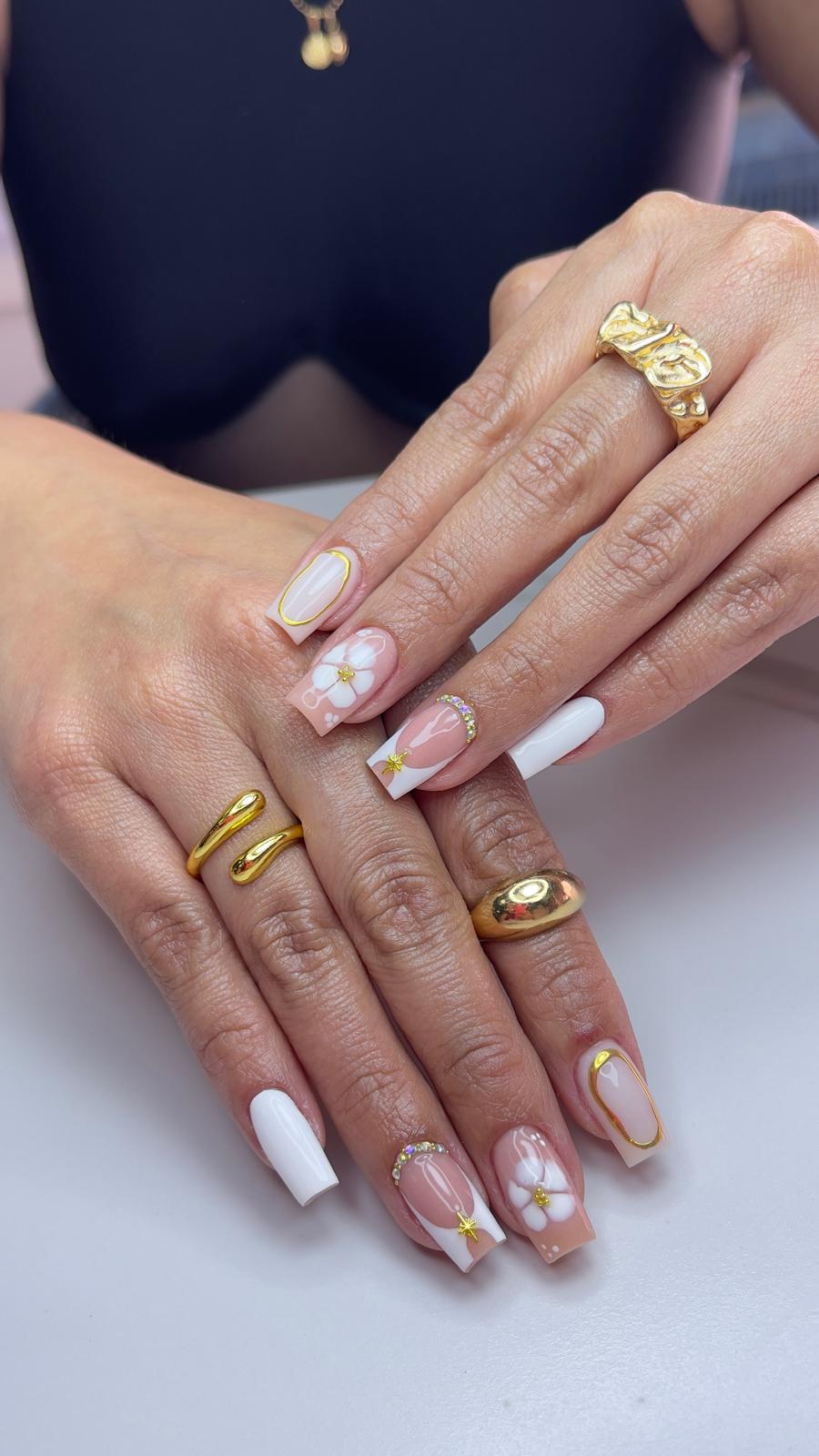 Uñas esculpidas
